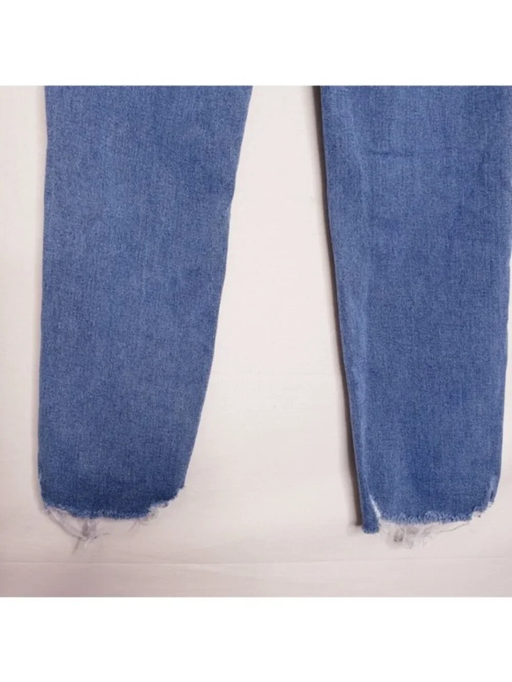 Express Slim Leg Super High Rise Waist Raw Hem Jeans Women's Size 4